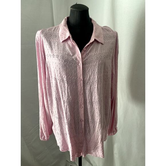 Torrid Size 3 pink eyelet blouse 20 22 size fits - Picture 1 of 10